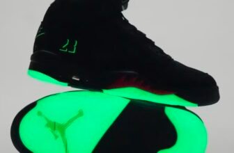 Air Jordan 5 Retro Halloween HQ7978-001 glowing in the dark with green glow outsole and glowing 23