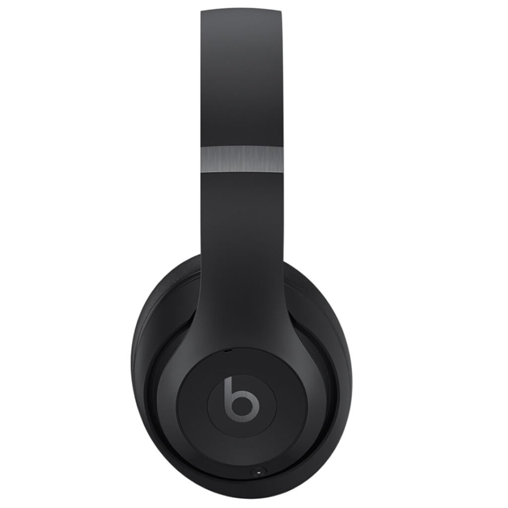 Beats Studio Pro Black — side profile
