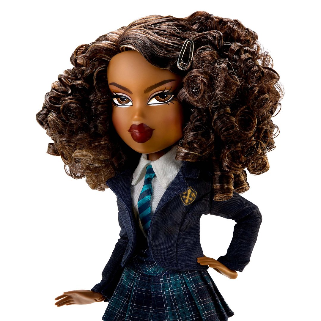 Bratz x The Craft Rochelle close-up