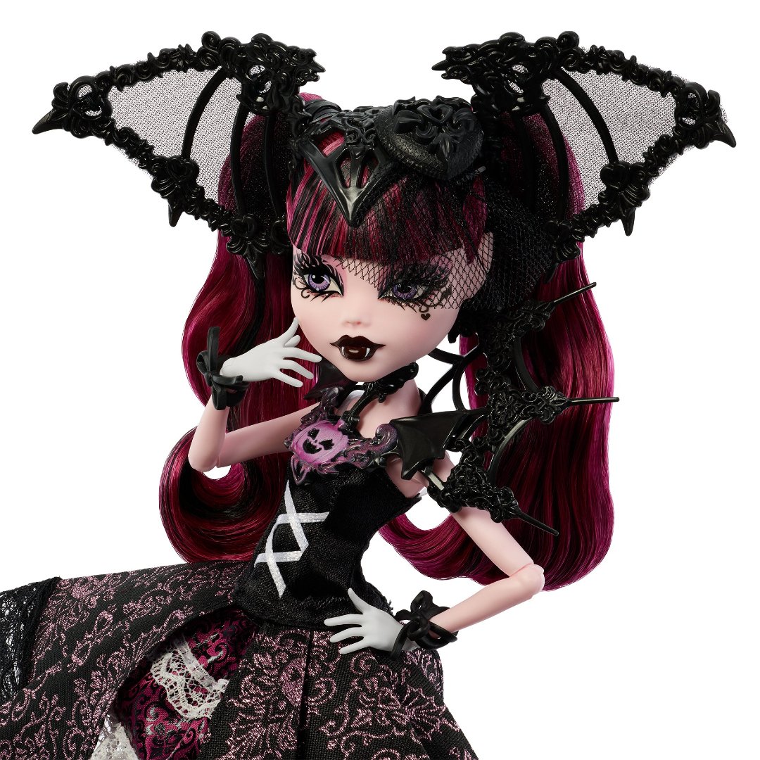 Monster High Draculaura Halloween Edition doll