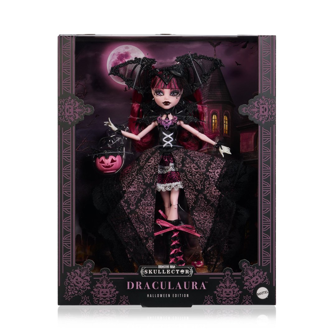 Monster High Draculaura Halloween Edition doll in box