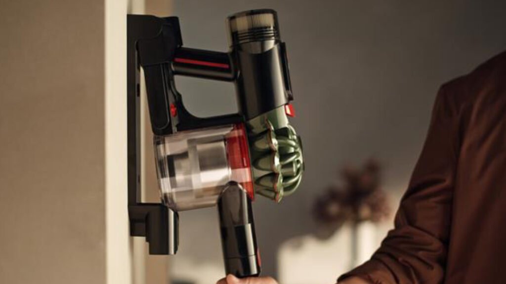 Dyson V8 wall docking station with charger