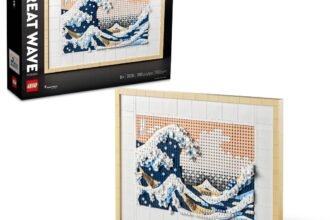 LEGO Art Hokusai The Great Wave 31208 box and framed artwork
