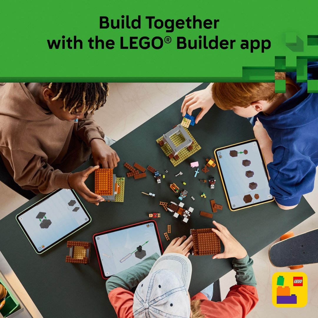 Building LEGO Minecraft 21278 together with the LEGO Builder app