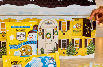 Nestlé Toll House Advent Calendar house with Snowflake Cookie Dough and baked cookies